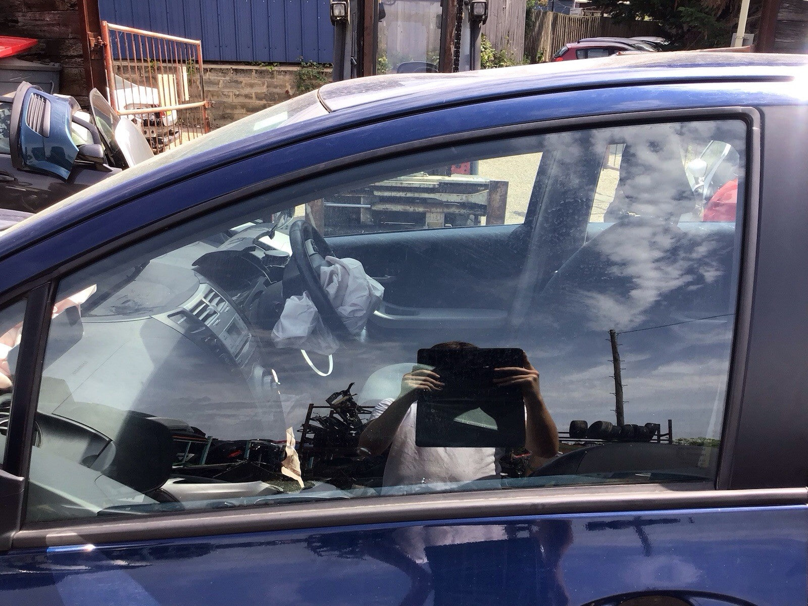 TOYOTA YARIS MK2 PASSENGERS SIDE FRONT DOOR WINDOW GLASS 5 DOOR 2005 20110