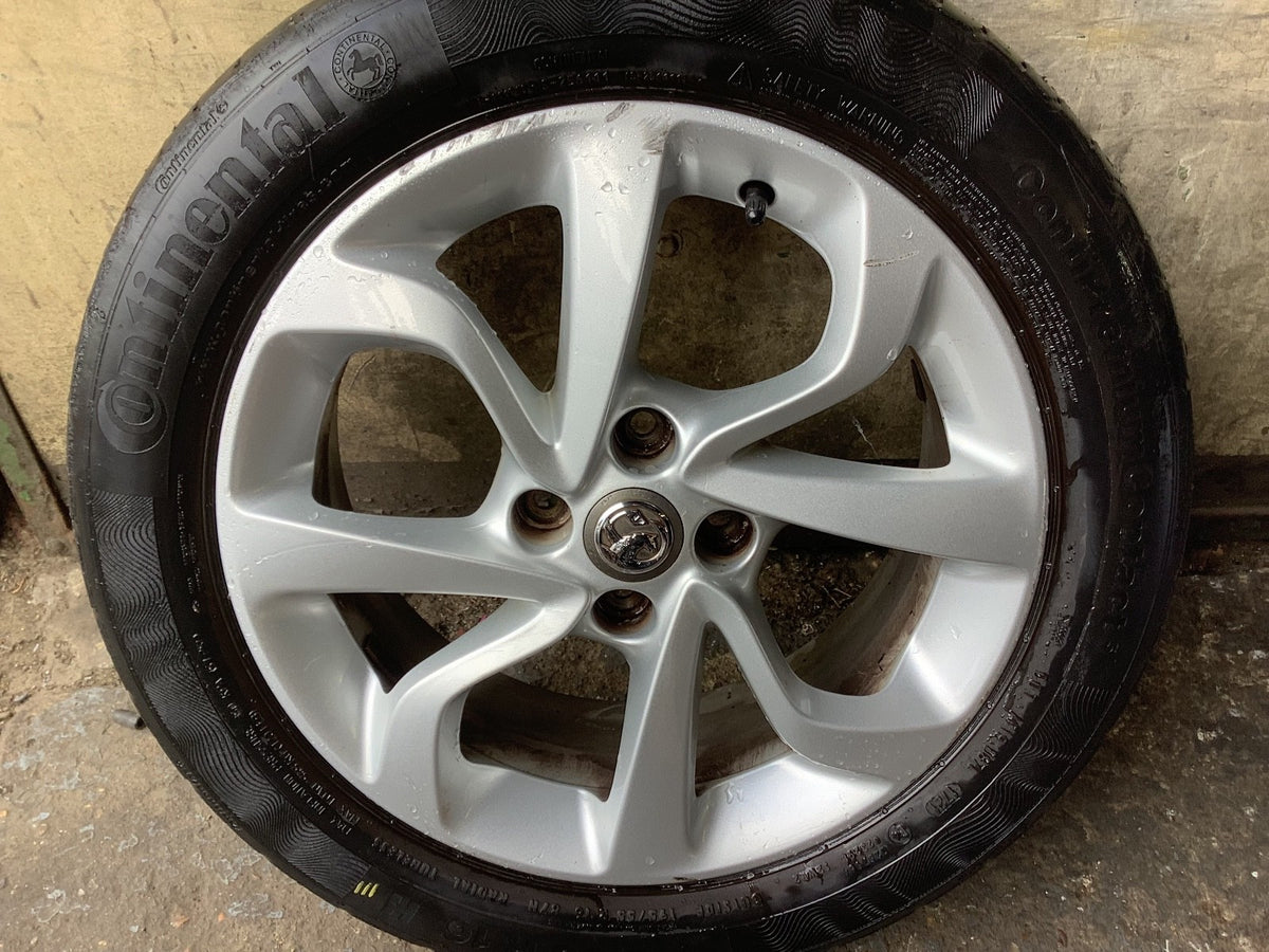 VAUXHALL CORSA E ALLOY WHEEL 16''  AND TYRE 195X55X16  2014 20192