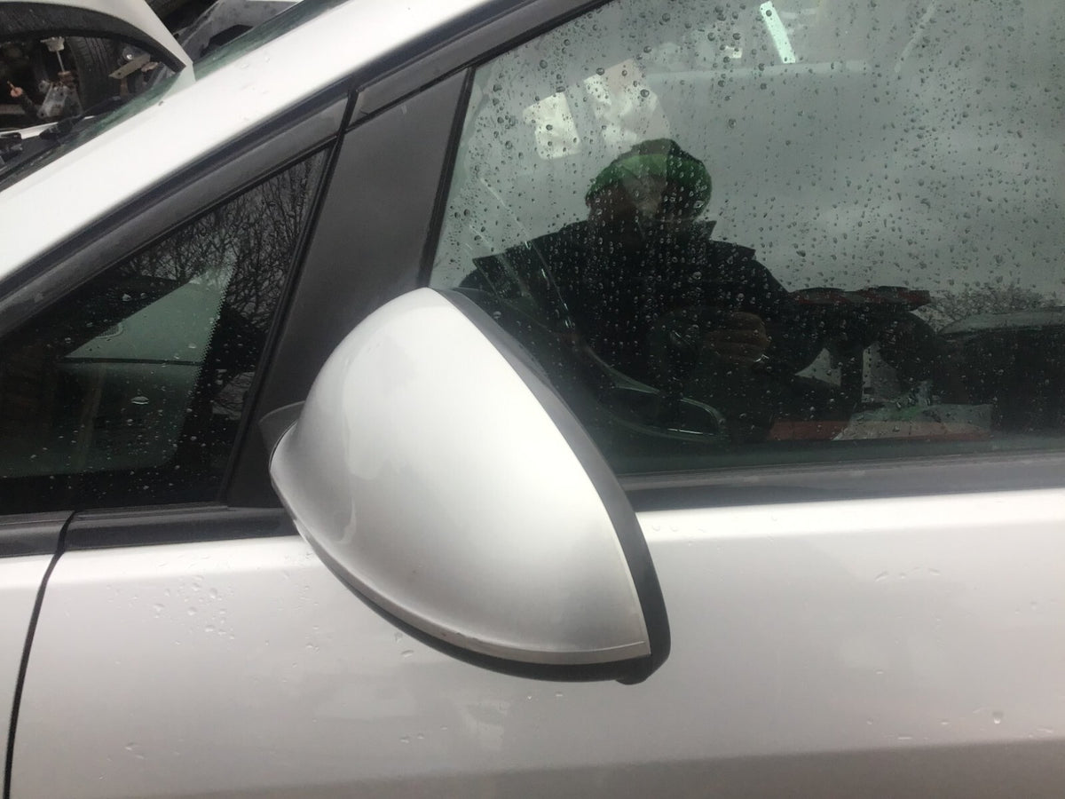 VAUXHALL ASTRA J PASSENGER SIDE N/S DOOR MIRROR SOVEREIGN SILVER 176/GAN  10 156