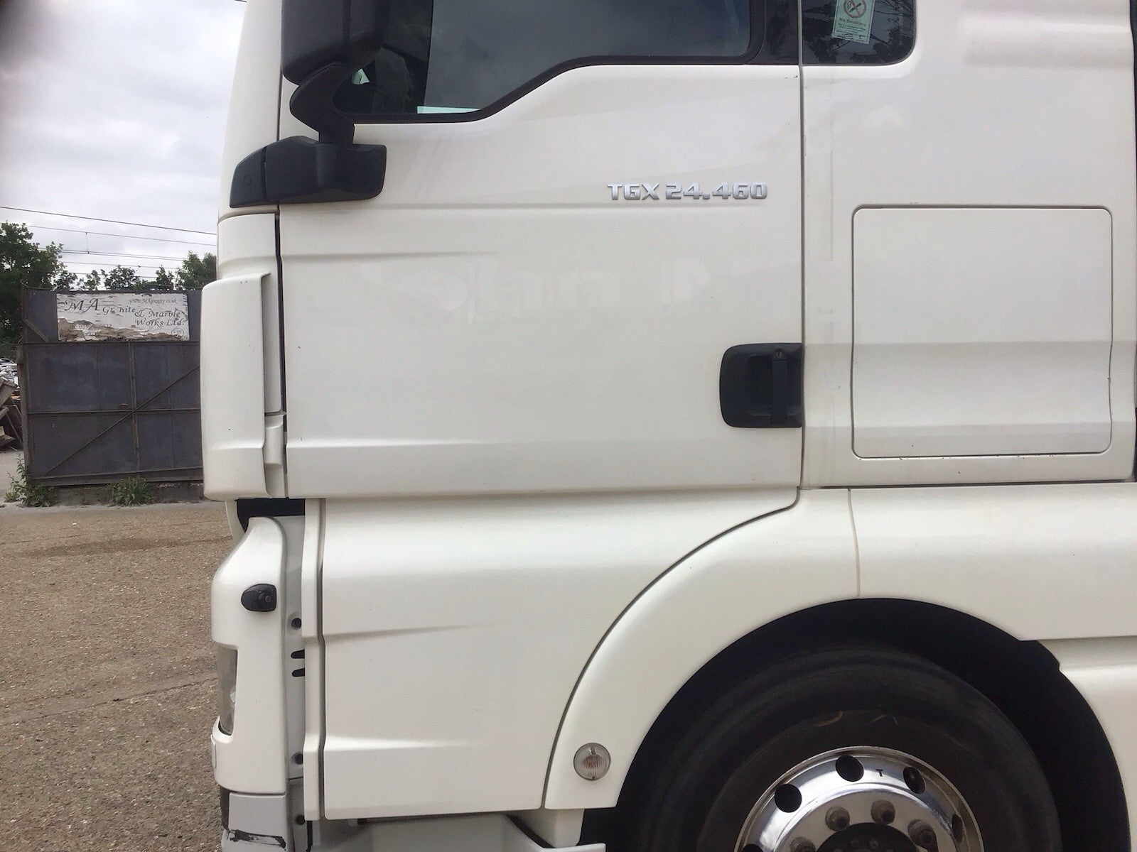 MAN TGX 24.460 PASSENGER SIDE N/S DOOR IN WHITE WITHOUT MIRROR 2016 20190