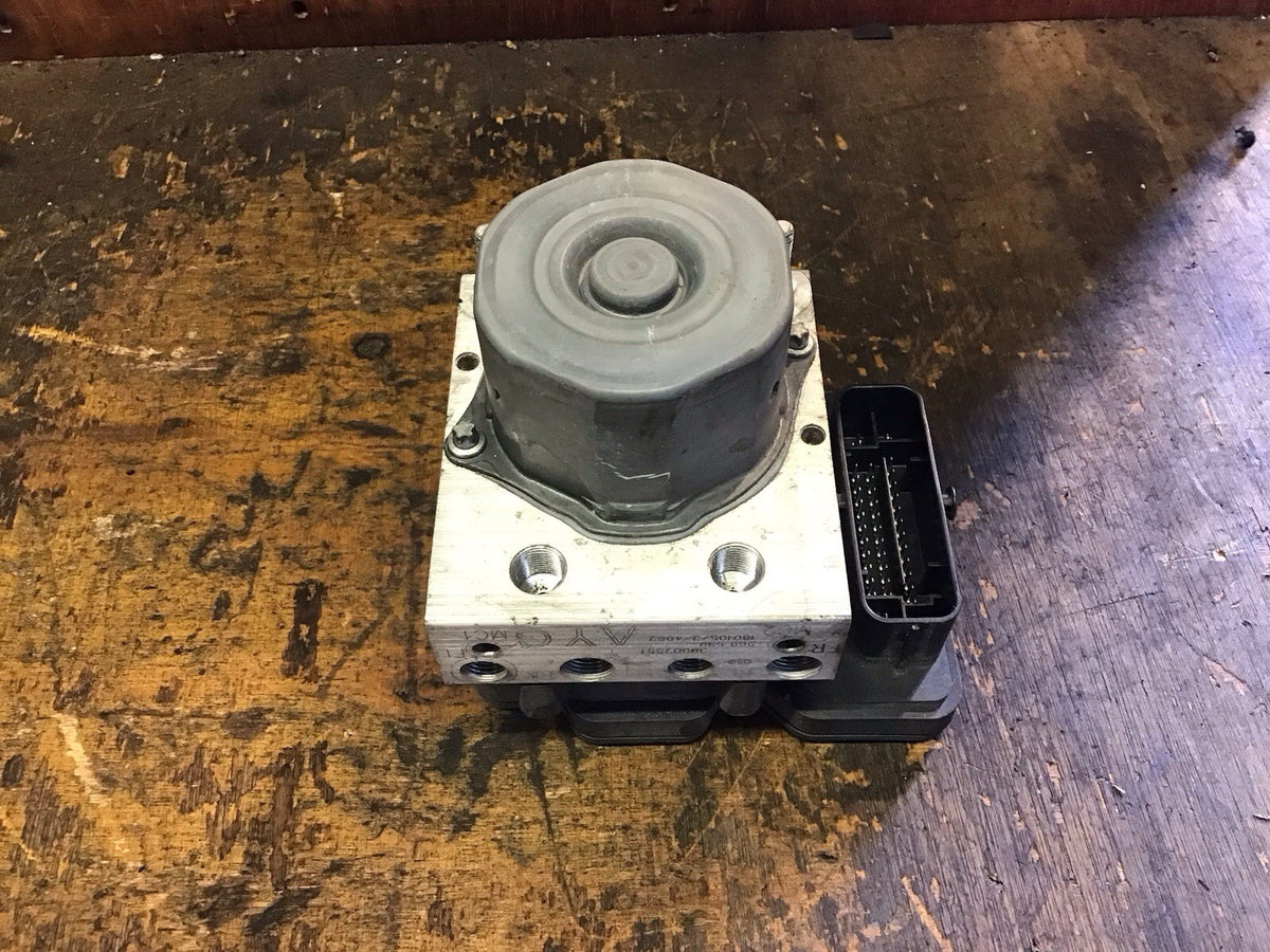 VAUXHALL ADAM ABS PUMP MODULE 39002551 AYG 2695339 2013 20198