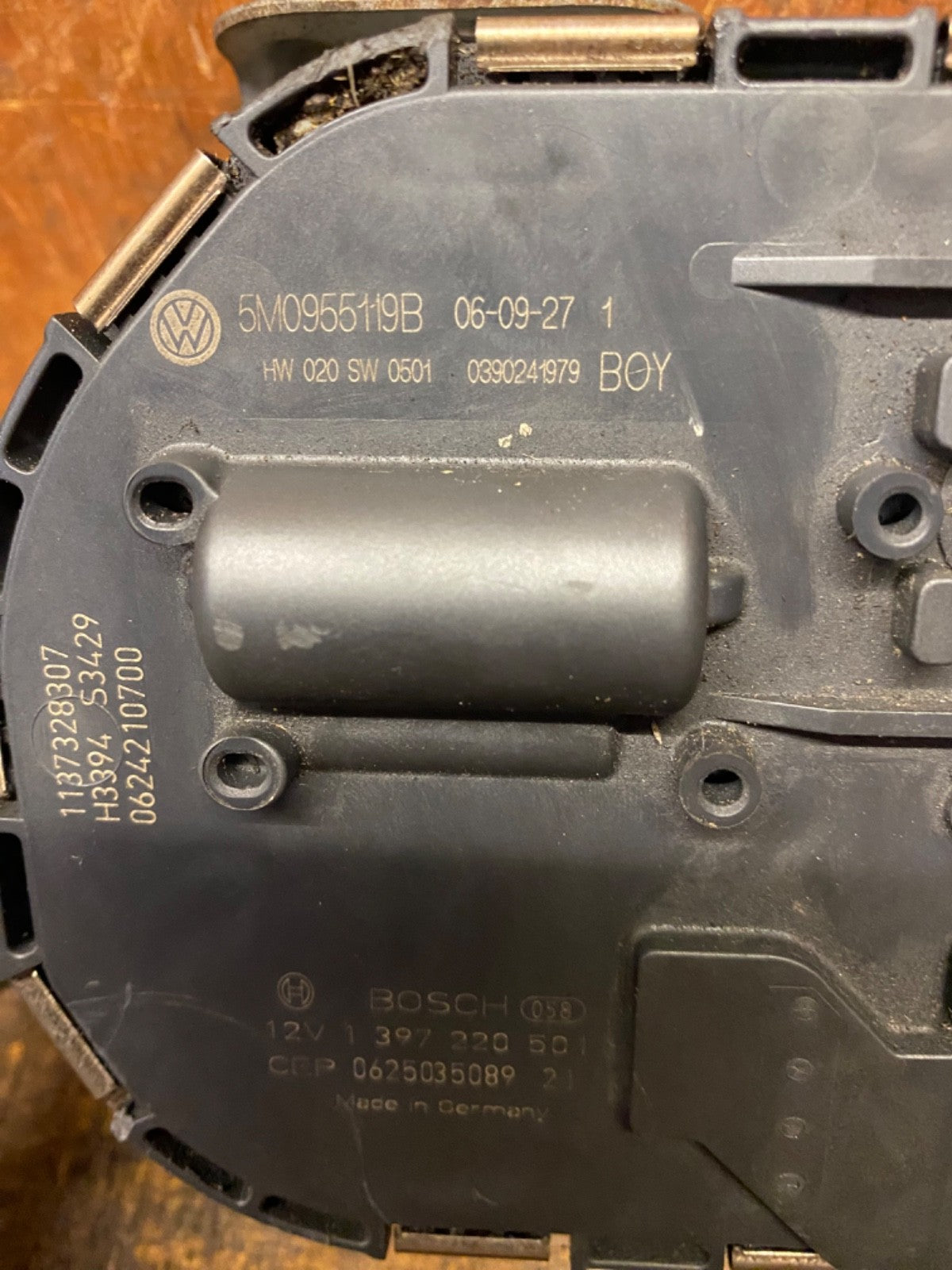 VOLKSWAGEN GOLF PLUS LEFT FRONT WIPER MOTOR 339020881  2005 20106