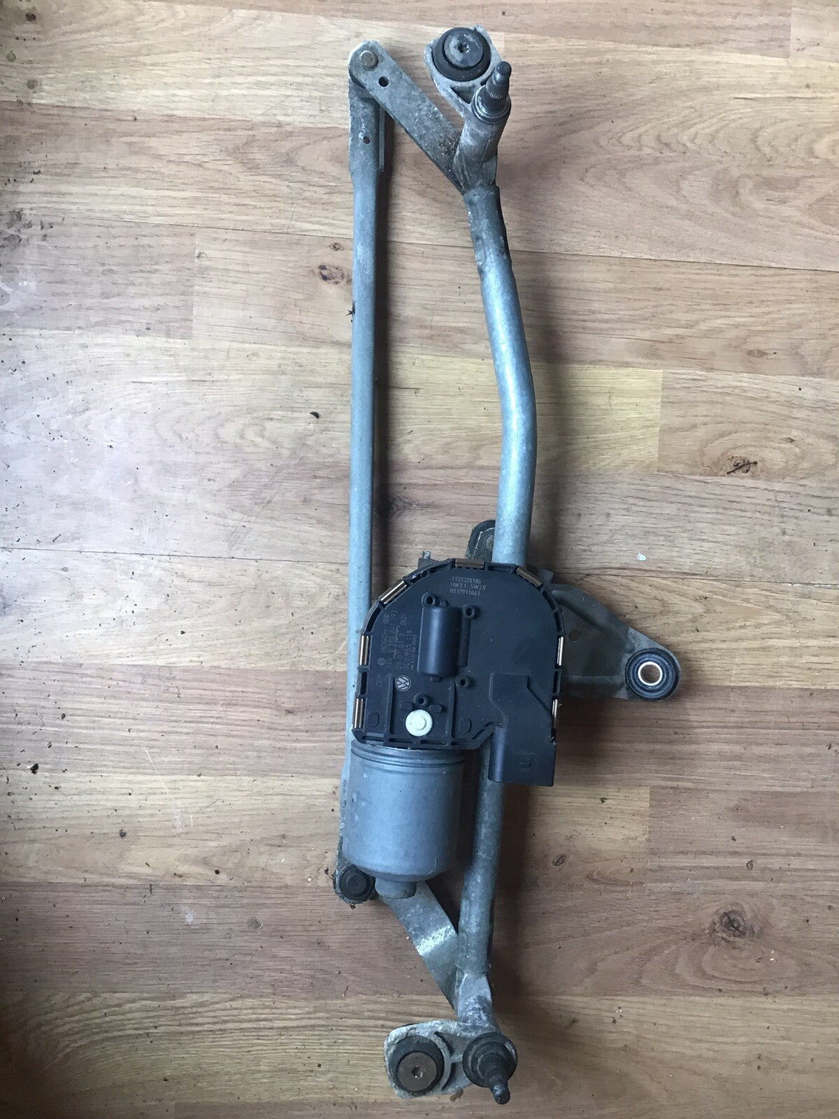 VOLKSWAGEN PASSAT B6 FRONT WIPER MOTOR LINKAGE 3397020755 3C2955023D 2005 20106