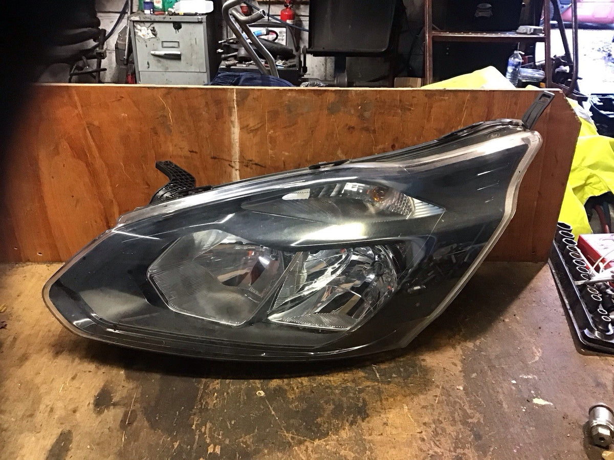FORD TRANSIT CUSTOM  HEADLIGHT N/S PASSENGERS SIDE BK21 13W030 AJ 2012 20180