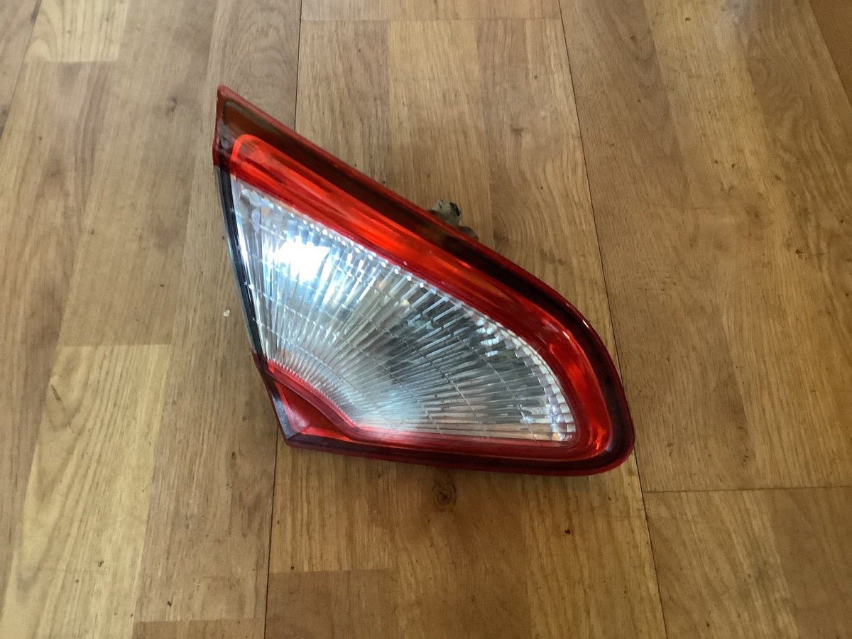 NISSAN QASHQAI PASSENGER'S SIDE N/S INNER REAR LIGHT 89503189 2010 20131
