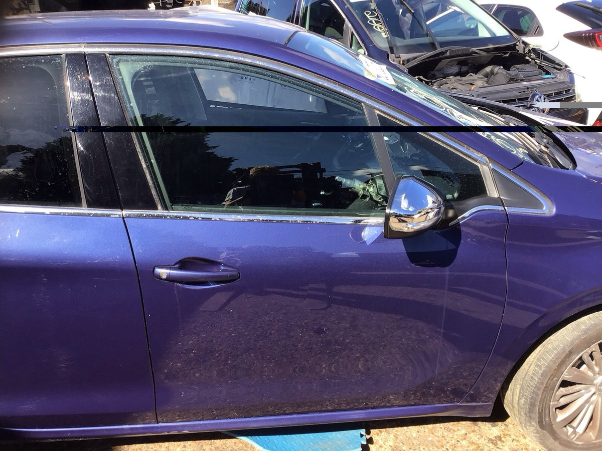 PEUGEOT 208 DRIVERS SIDE DOOR  VIRTUAL BLUE KUC  5 DOOR MODEL 2012 20180