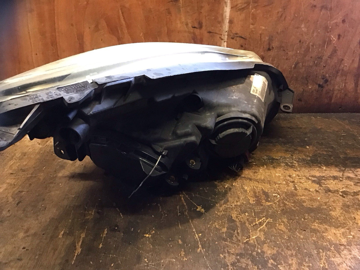 VAUXHALL CORSA D PASSENGERS  SIDE HEADLIGHT 13432891 2010 20146