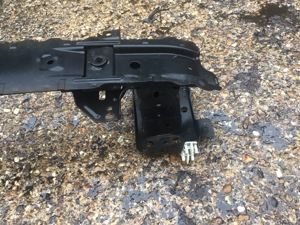 FORD FIESTA MK7 FRONT CRASH BAR BUMPER SUPPORT BAR 8V51 17K876 BG 2009 20128