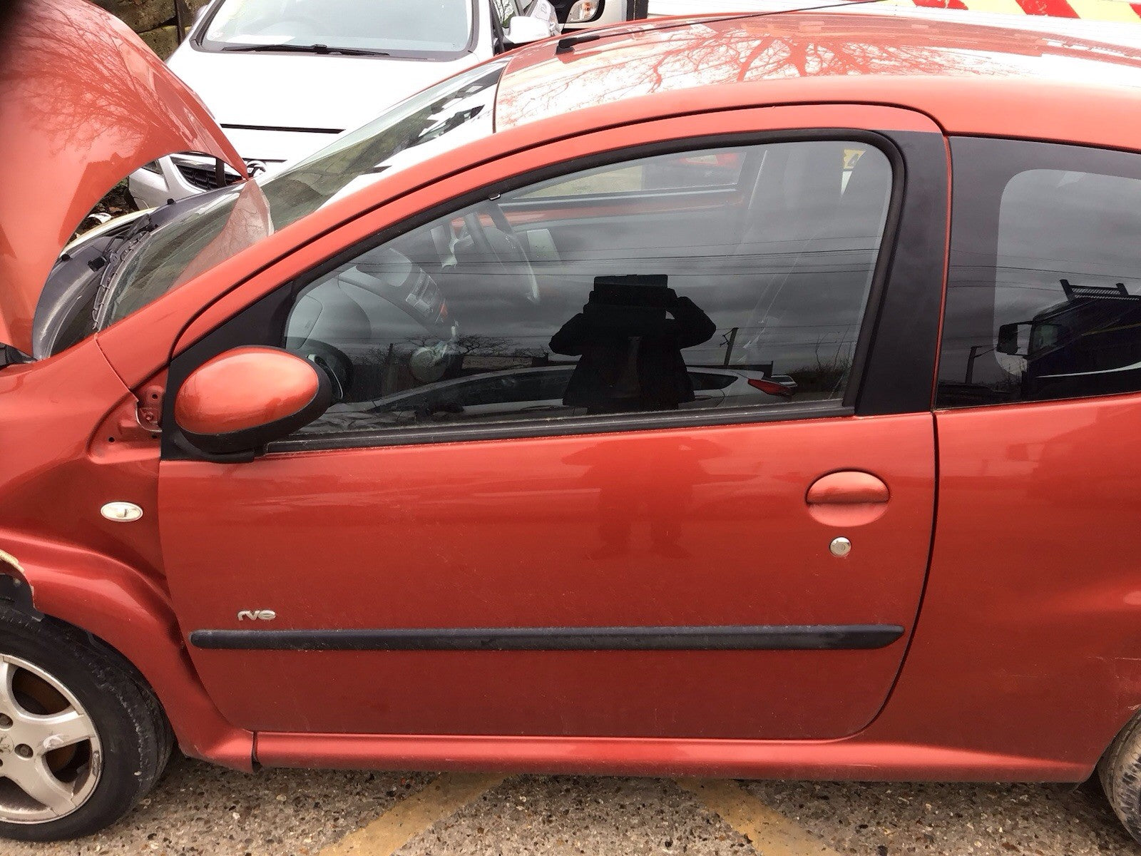 PEUGEOT 107  PASSENGER SIDE FRONT DOOR ORANGE MANDALINE KHF 2005 20130