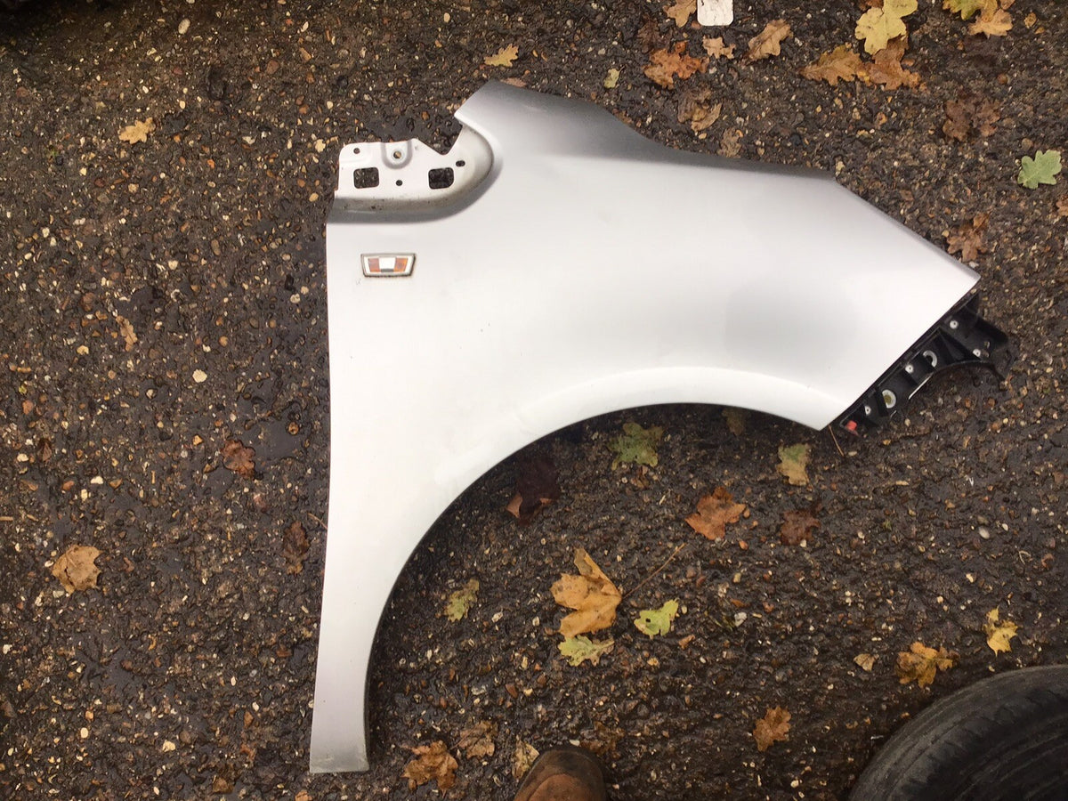 VAUXHALL MERIVA B DRIVER'S SIDE O/S WING SILVER Z157 2AU 2010 20151