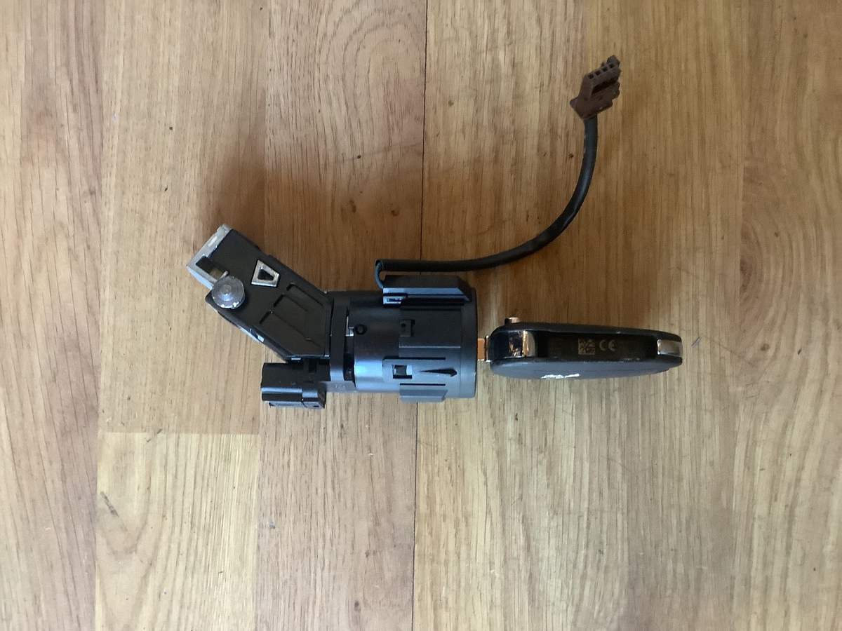 PEUGEOT 208 1.2 PETROL ECU KIT 9805895780 2012 20187