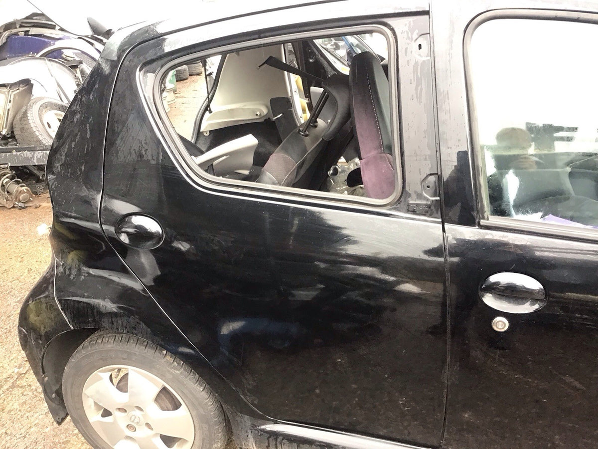 TOYOTA AYGO DRIVER'S SIDE REAR DOOR BLACK METALLIC 211 2005 20144