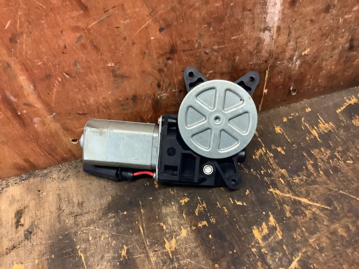 SMART FORTWO PASSENGERS FRONT WINDOW MOTOR REGULATOR 963264 100 07 20143