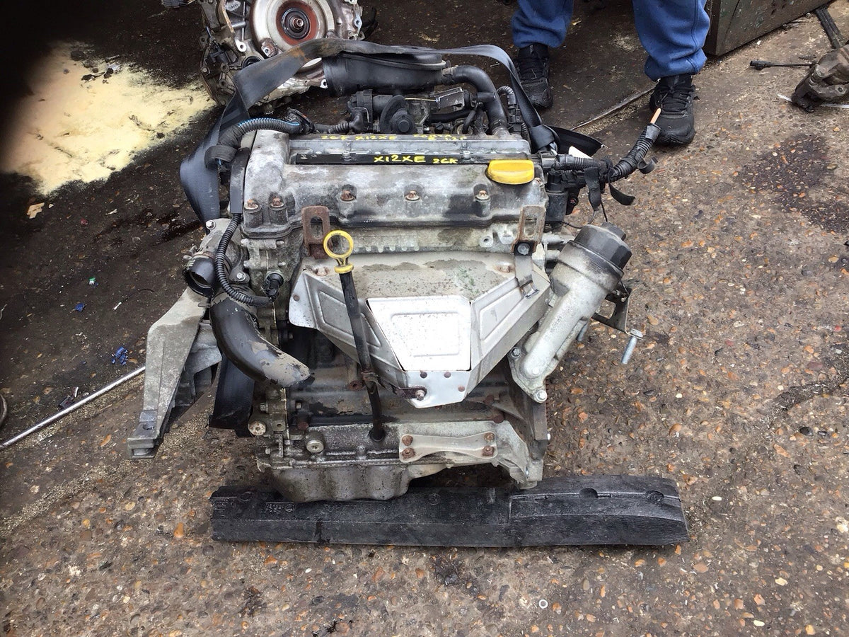 VAUXHALL CORSA B 1.2 PETROL ENGINE X12XE 26000 MILES FROM NEW  1996 20003