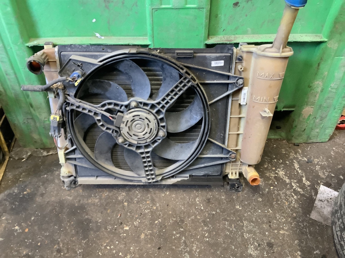 FIAT 500 PETROL RADIATOR FAN COWLING NON AIRCON COMPLETE 2008 20151