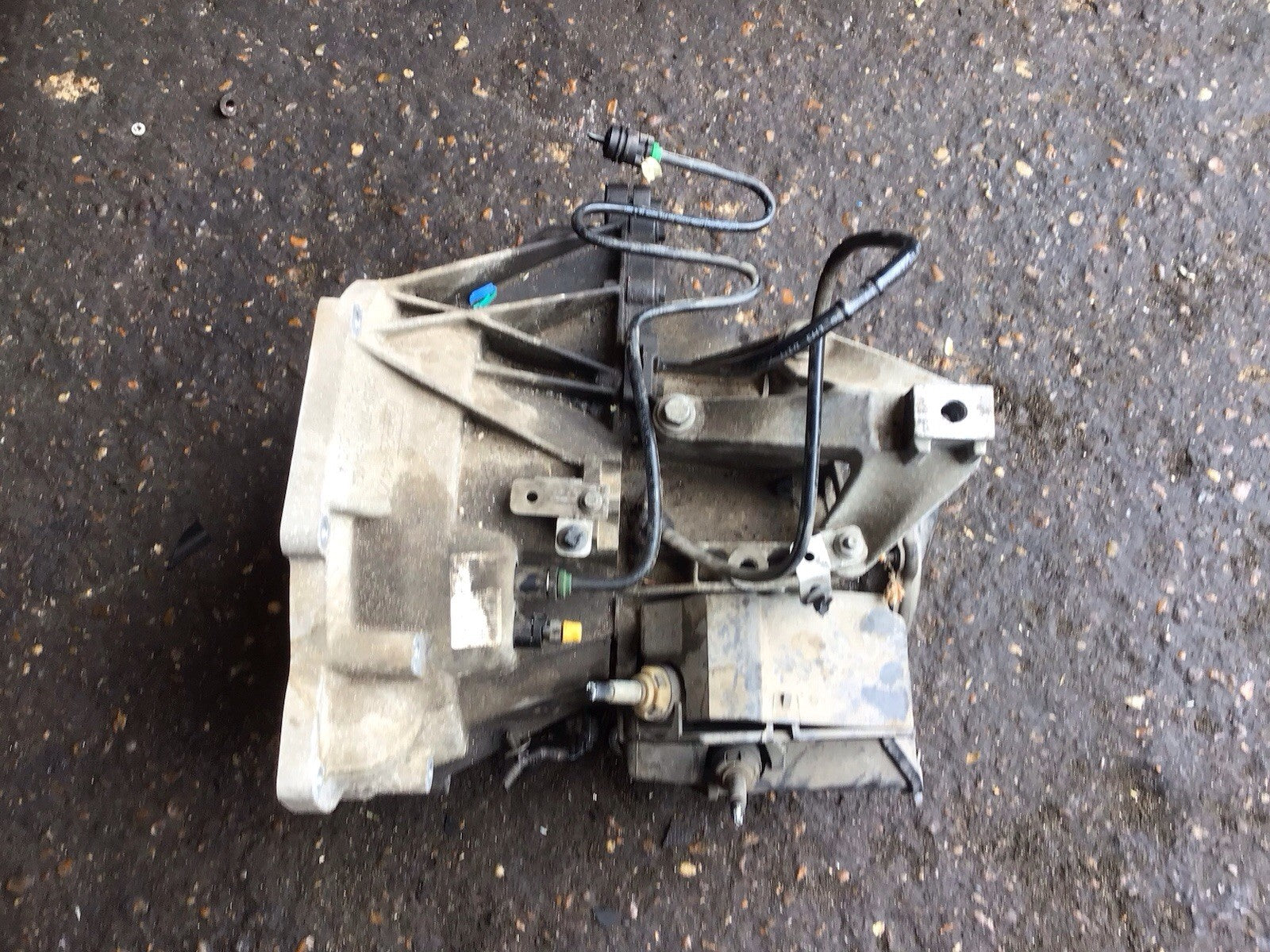 FORD FOCUS MK3 1.6 PETROL GEARBOX 5 SPEED MANUAL BV6R 7002 DBF 2011 20141