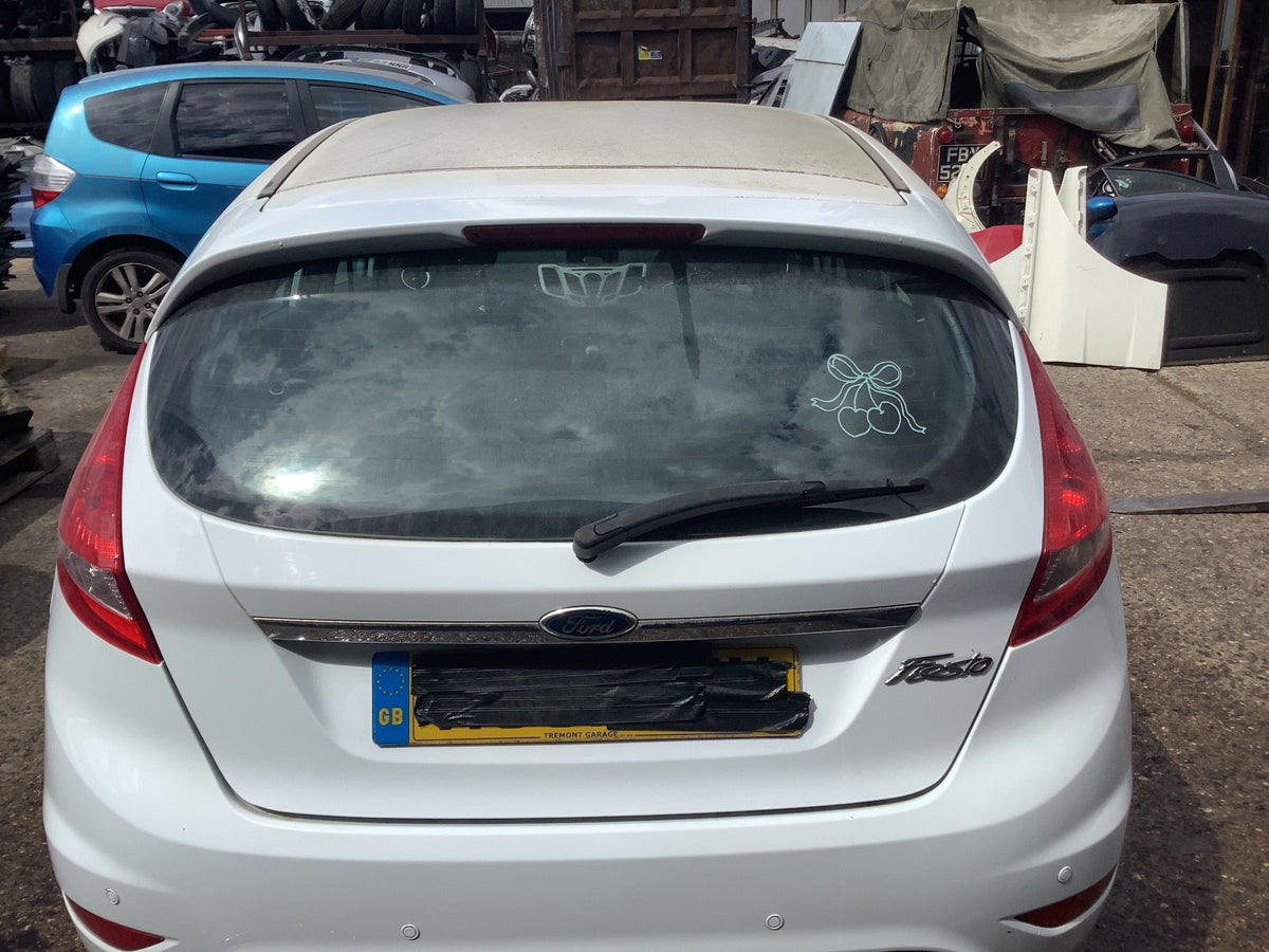FORD FIESTA MK7 TAILGATE IN FROZEN WHITE 2009 20172