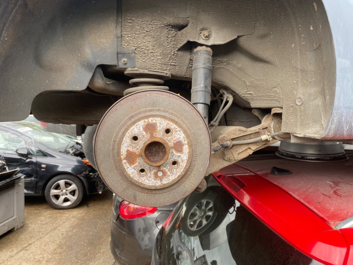 VAUXHALL ASTRA H REAR AXLE DRUM BRAKES 4 STUD ABS 2005 20103