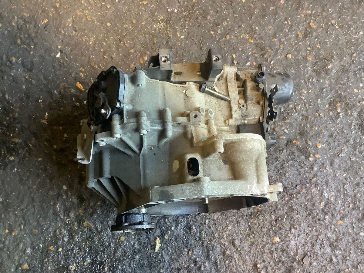 VOLKSWAGEN POLO 6R 1.4 PETROL AUTOMATIC GEARBOX CODE MLG 63000 MILES 2010 20148