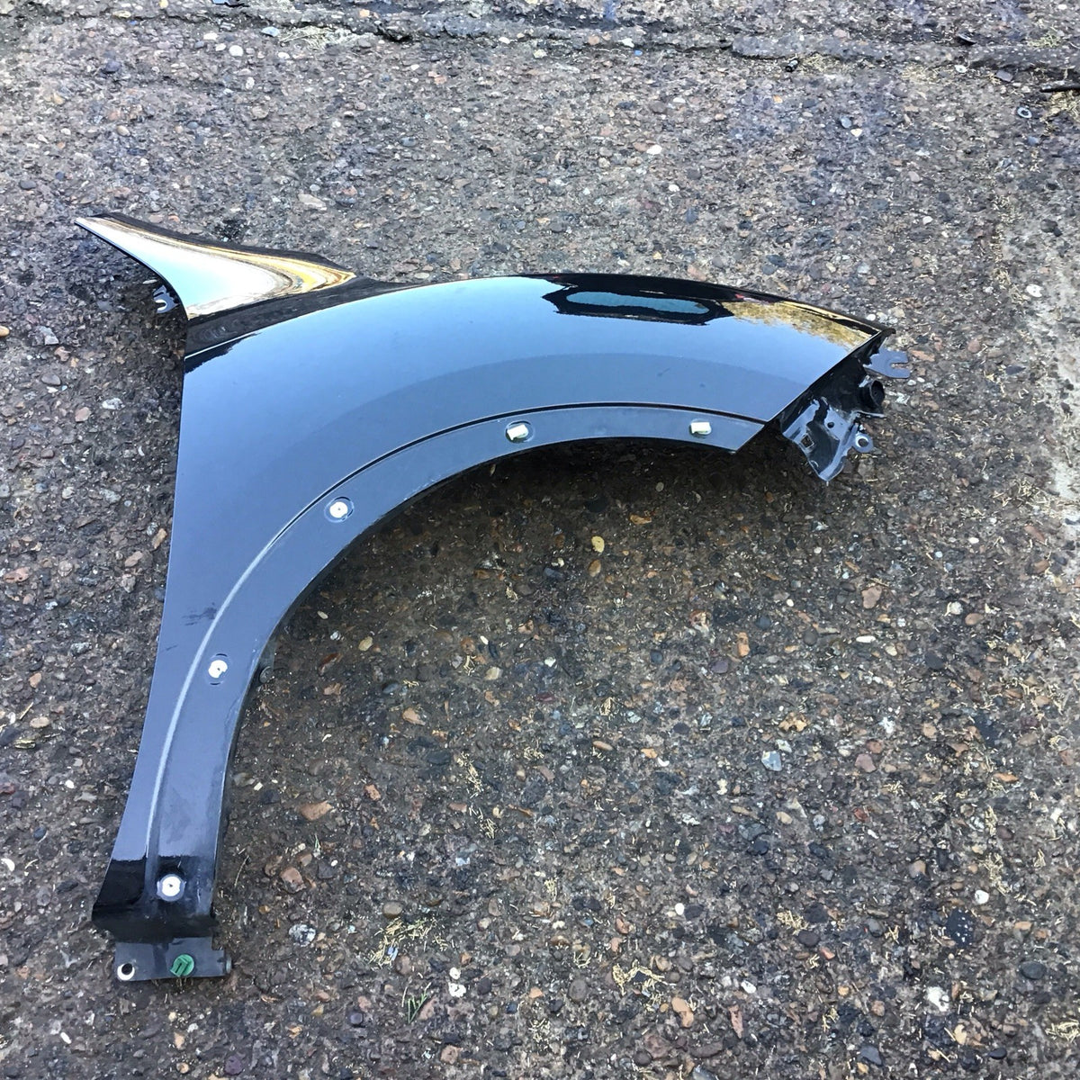 NISSAN JUKE J15 DRIVER'S SIDE O/S WING BLACK METALLIC Z11 2015 20190