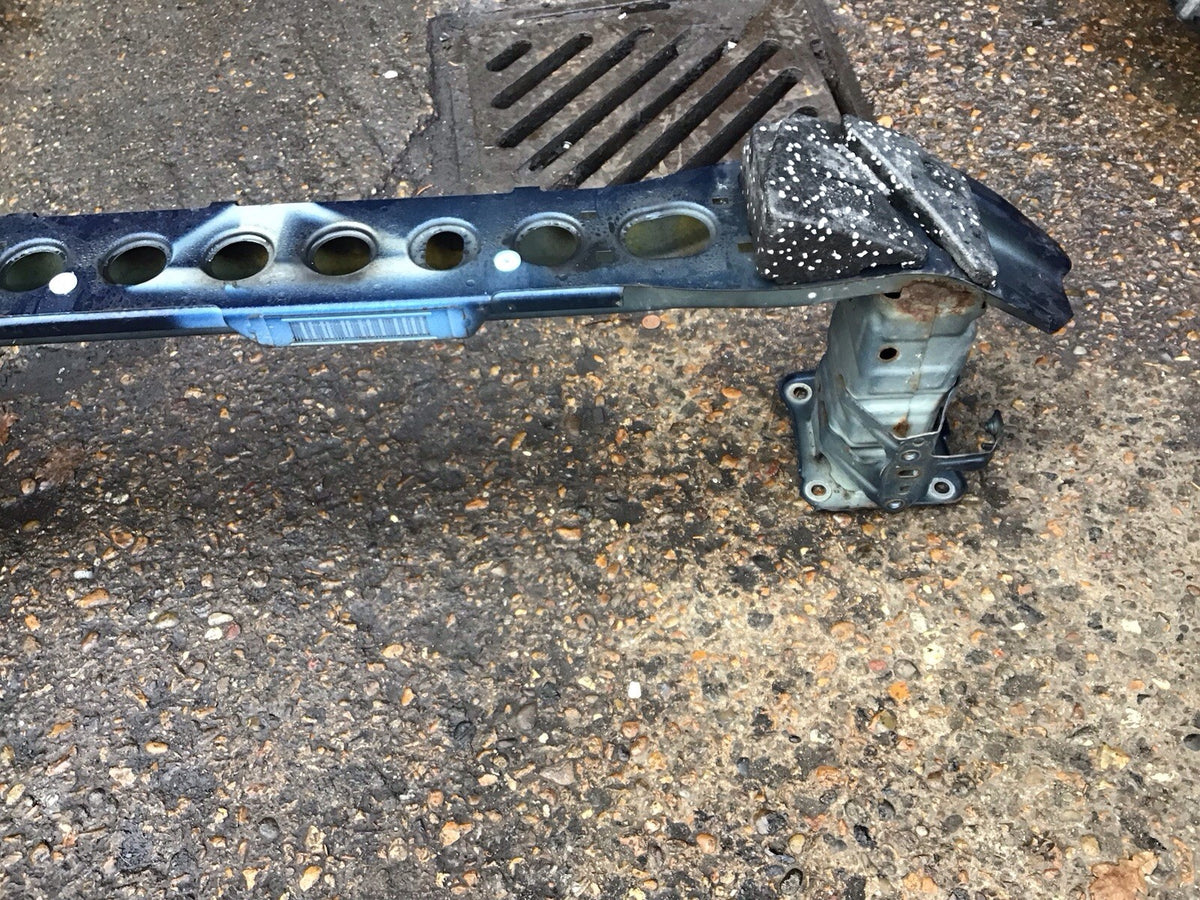 FORD FOCUS MK3 FRONT BUMPER SUPPORT BAR CRASH BAR 2011 20148