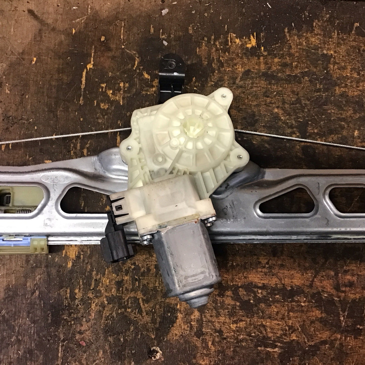 FORD TRANSIT CUSTOM PASSENGERS SIDE WINDOW MOTOR REGULATOR BK21 V23201 BD 17 195