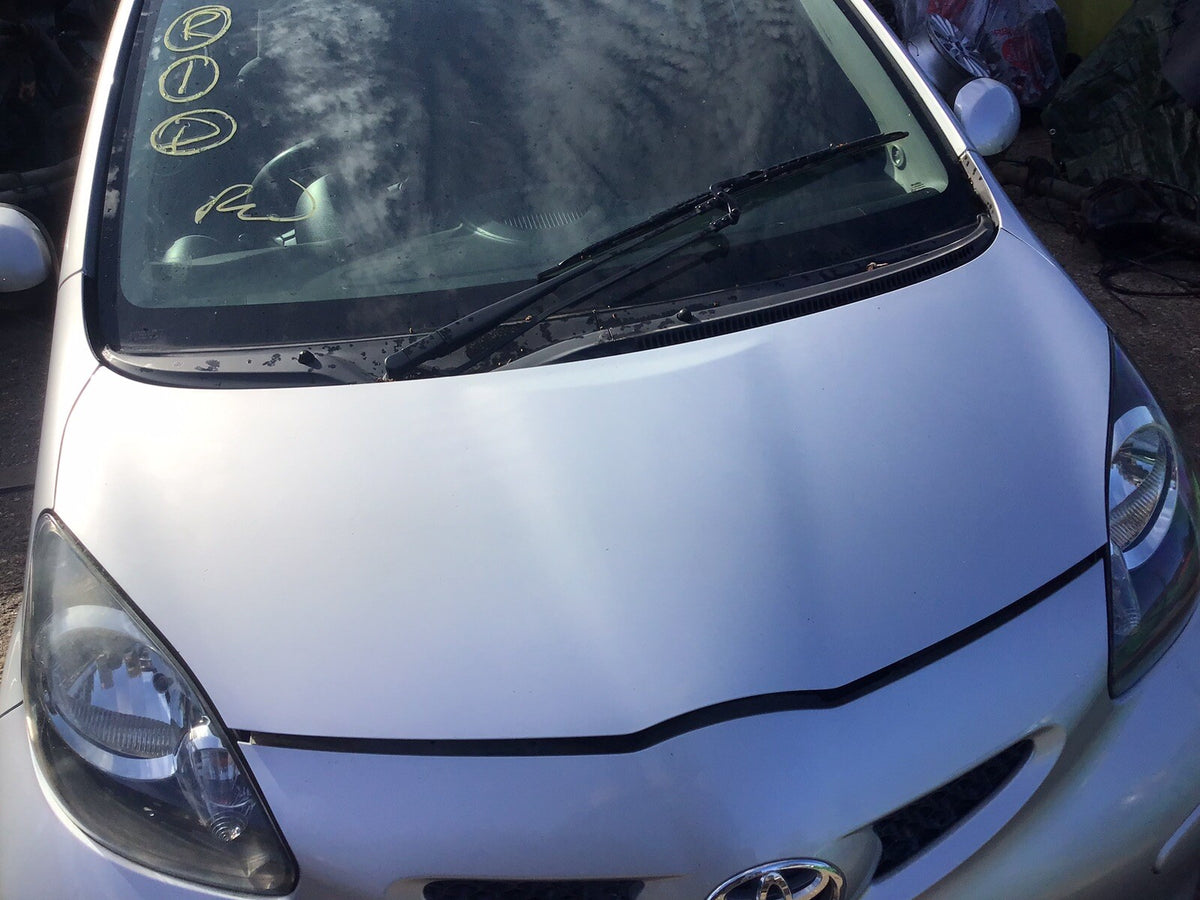 TOYOTA AYGO MK1 BONNET SATIN SILVER CODE 1E7 2005-20143