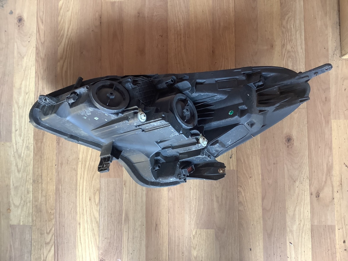 VAUXHALL CORSA E DRIVER'S SIDE O/S HEADLIGHT 13381346 2015 20195