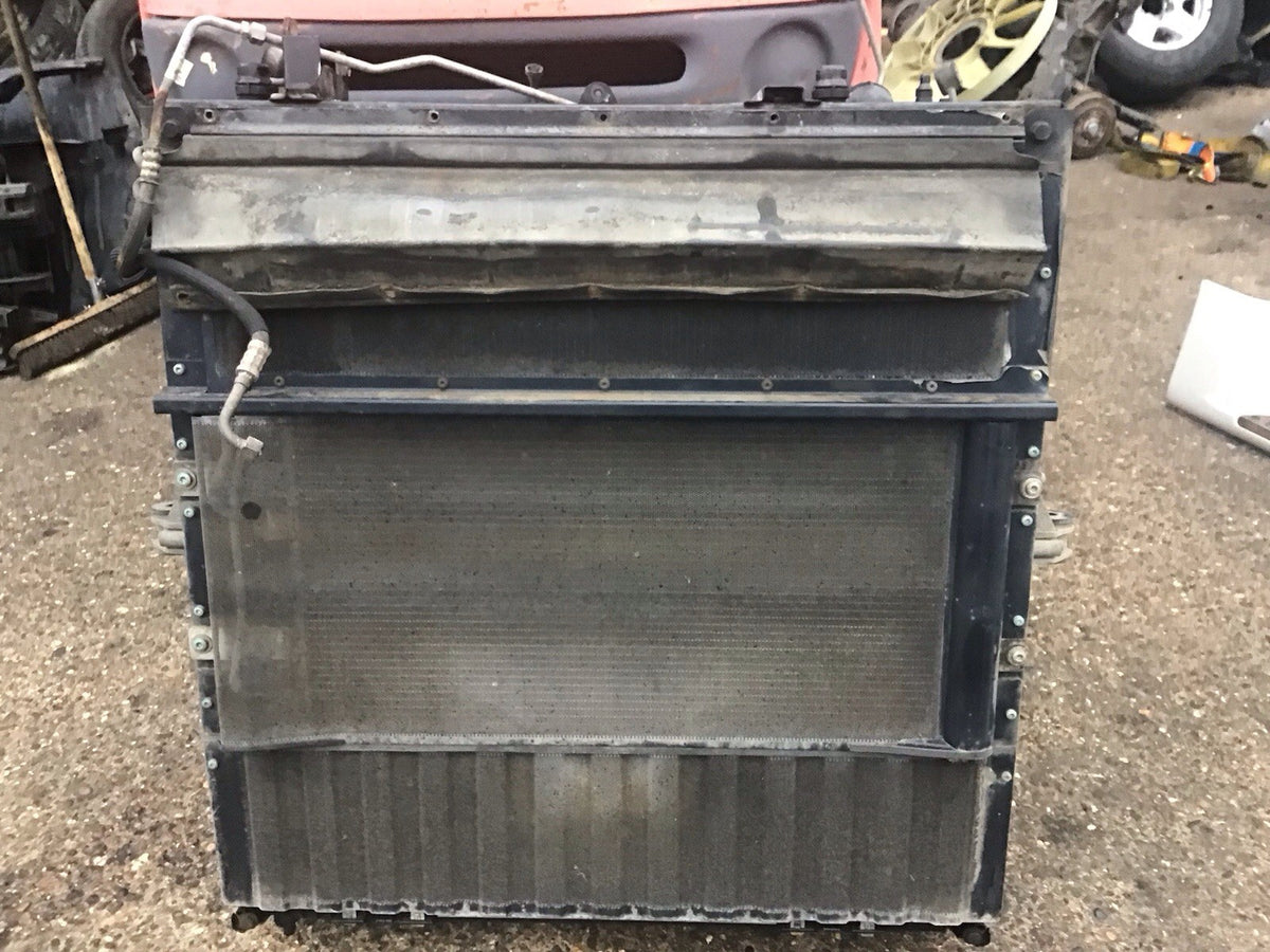 MAN TGX 24.260 RADIATOR ENGINE COOLANT RADIATOR  81.06100 6875 2015 20200