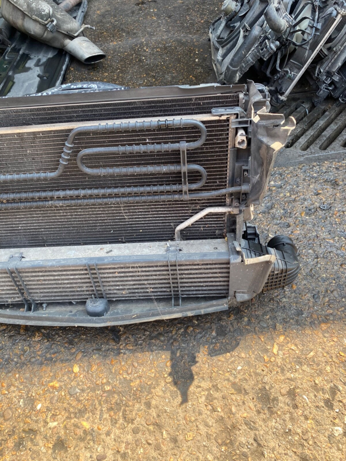 MERCEDES C CLASS W204 1.8 COMPRESSOR  AUTOMATIC RADIATOR FAN COWLING 2008 20133