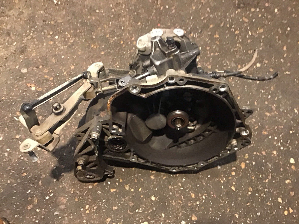 VAUXHALL TIGRA B 1.4 PETROL GEARBOX 5 SPEED 29000 MILES CODE F13 C374 2004 20096
