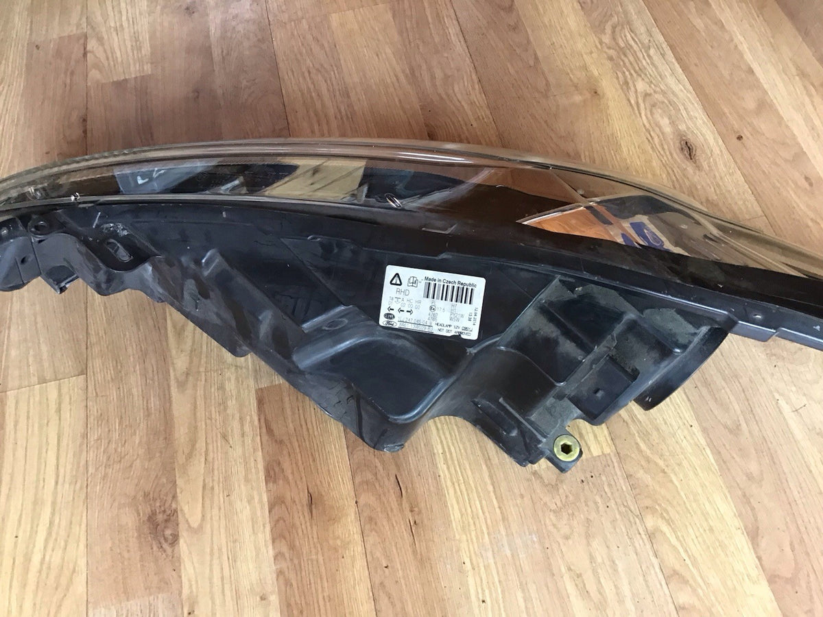 FORD FIESTA MK7 DRIVER'S SIDE O/S HEADLIGHT 8A61 13W029 BJ 2009 20127