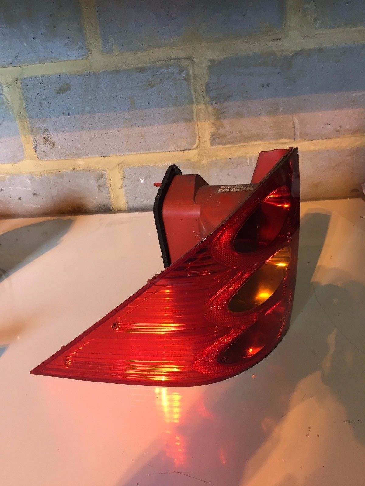 PEUGEOT 1007 N/S PASSENGER SIDE REAR LIGHT 1