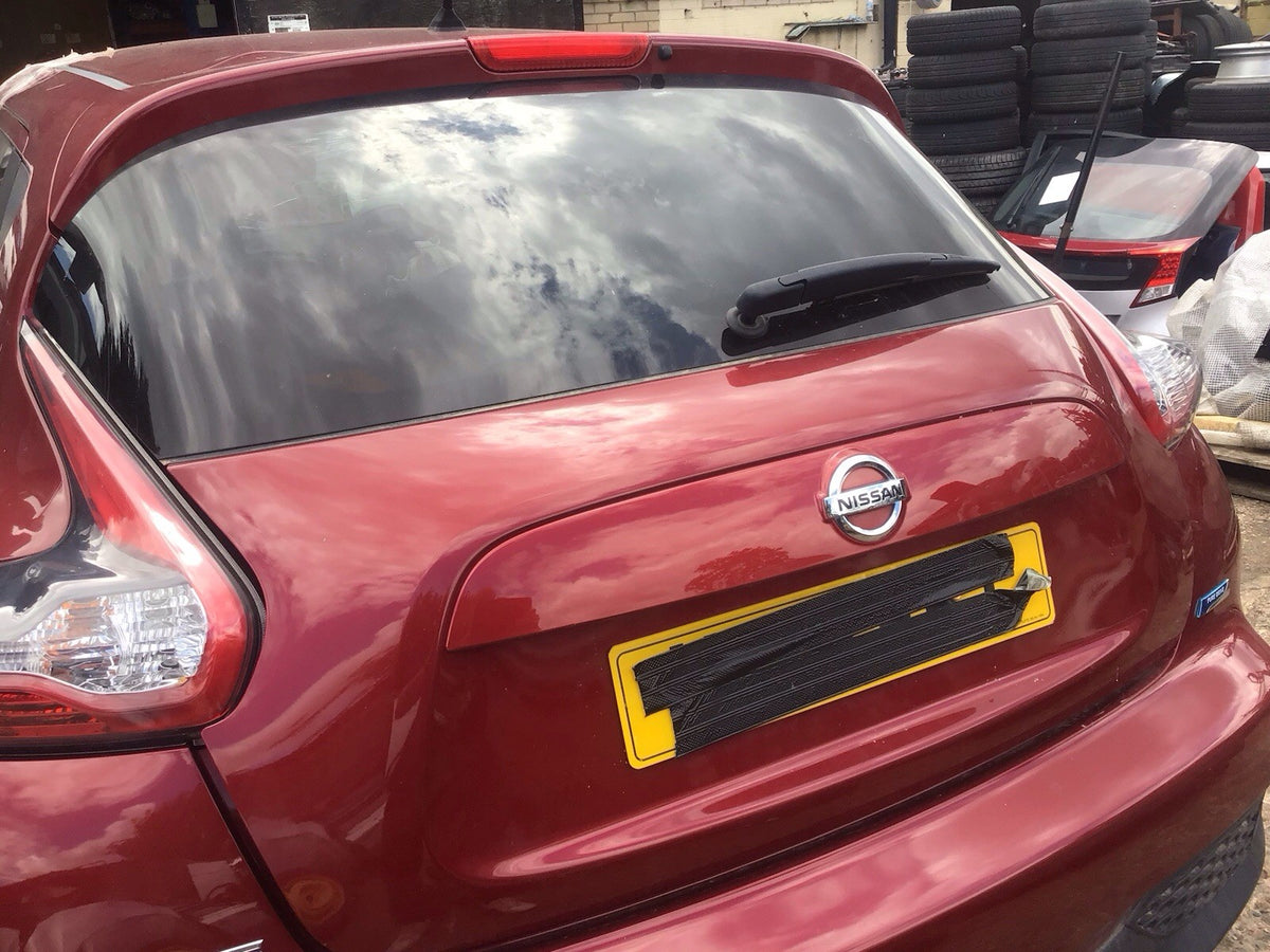 NISSAN JUKE TAILGATE MAGNETIC RED PAINT CODE NAJ 2014 20185