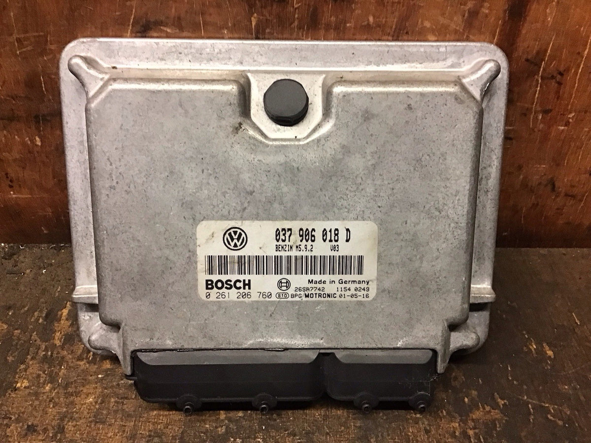 VOLKSWAGEN GOLF CONVERTIBLE MK3.5 2.0 PETROL ECU 037906018D BOSCH 02612067600