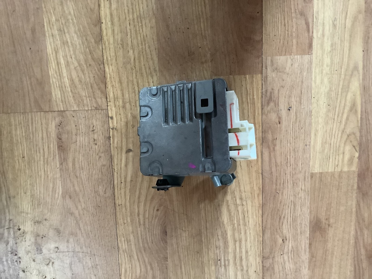 TOYOTA YARIS MK2 POWER STEERING ECU MODULE 89650 0D120 2006 20115