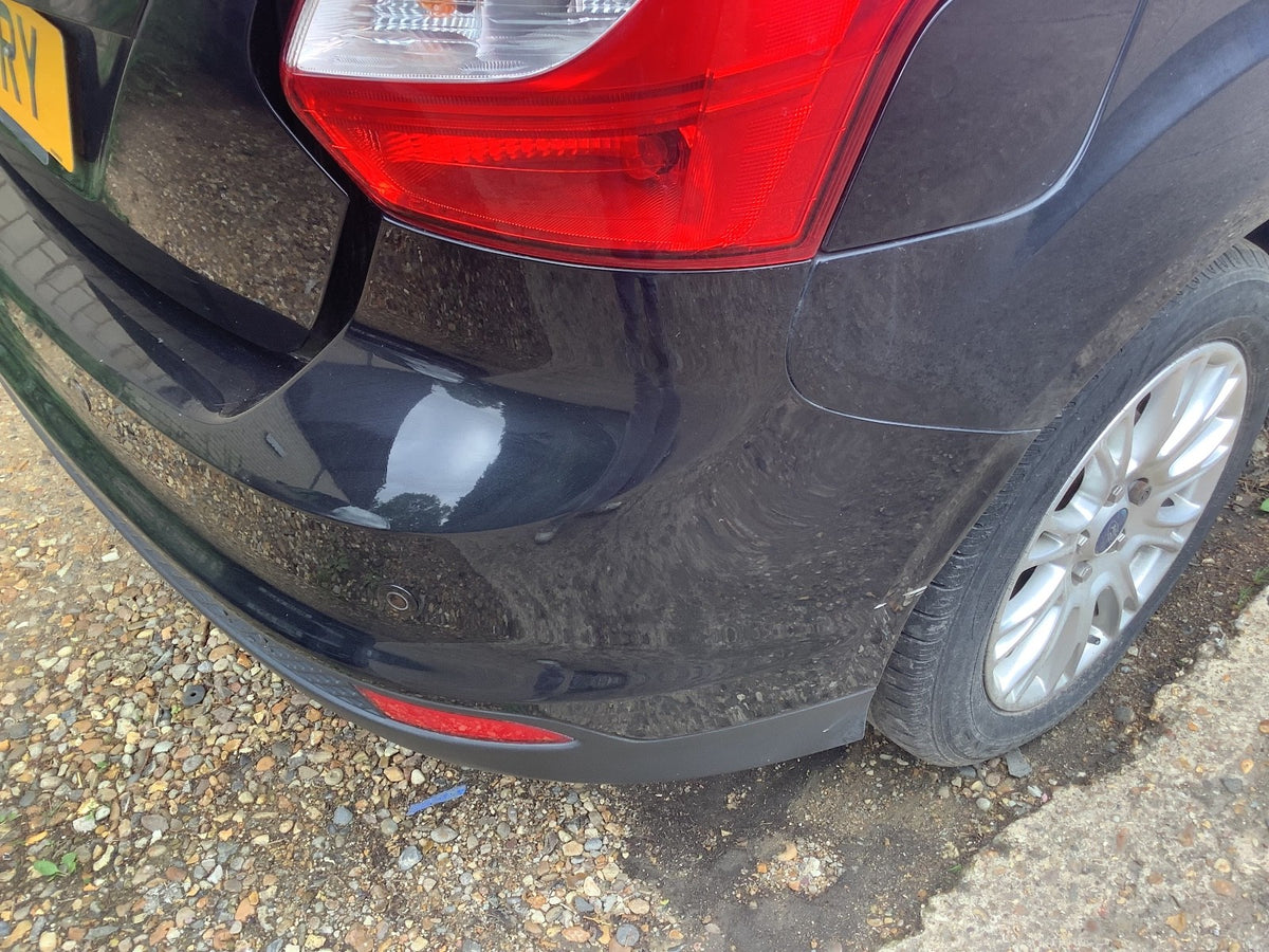 FORD FOCUS MK3 REAR BUMPER PANTHER BLACK  METALLIC HATCHBACK 2011 201810
