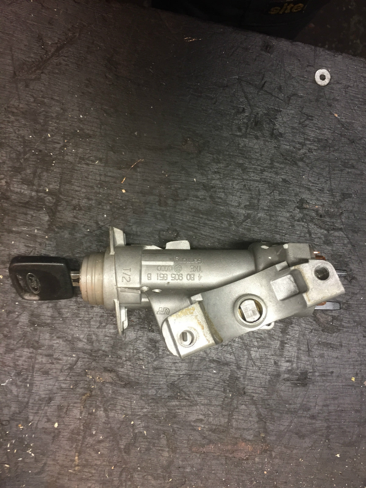 AUDI A3, VW, SKODA, FORD GALAXY IGNITION SWITCH BARREL LOCK HOUSING 4B0905851B0