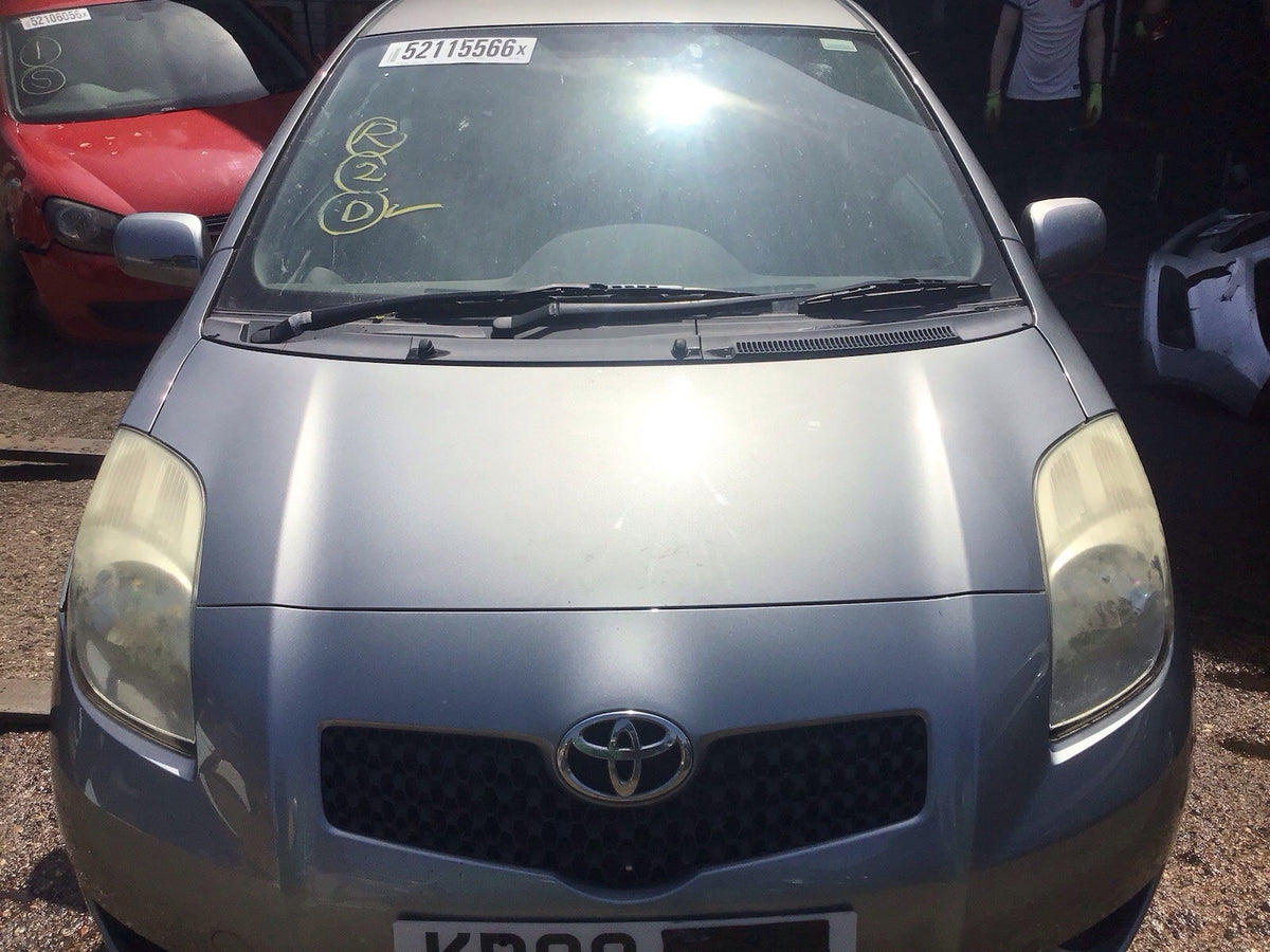 TOYOTA YARIS MK2 BONNET MEDIUM SILVER 1F8 2006 20100