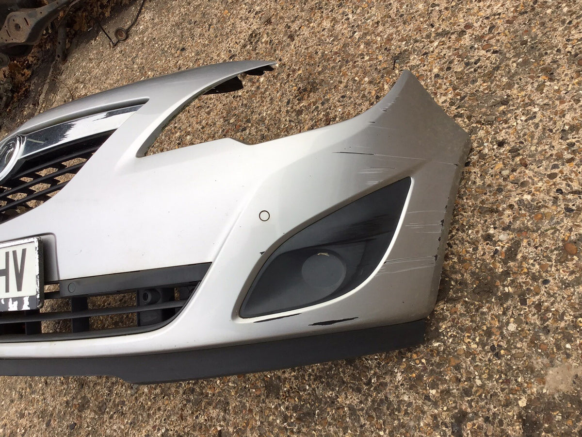 VAUXHALL MERIVA B FRONT BUMPER IN SILVER PAINT CODE Z157 2AU 2010 20178