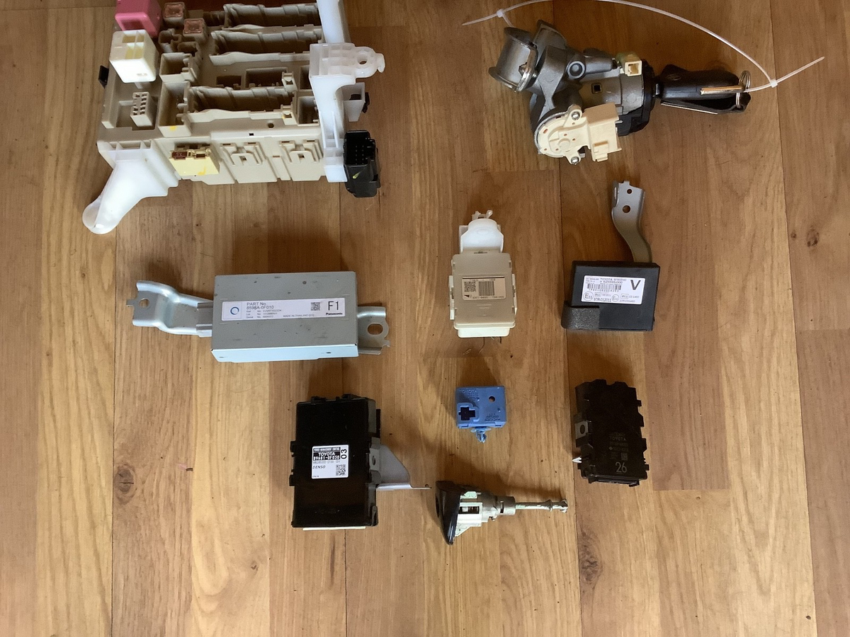 TOYOTA VERSO 1.6 DIESEL ECU KIT 9667199780 CODE 1WW 2013 20186