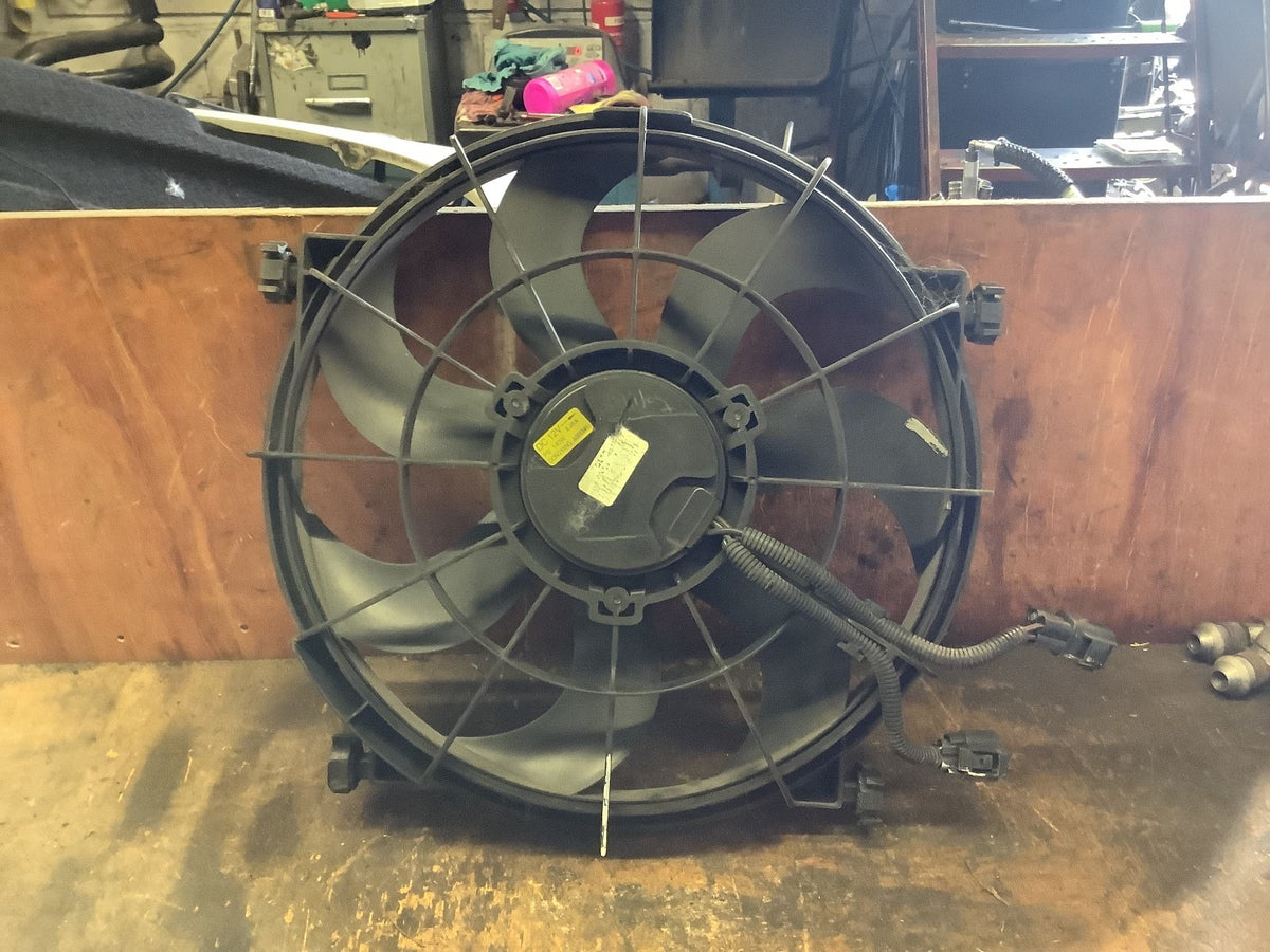 HYUNDAI I20 MK1 RADIATOR FAN COWLING  2008 20121
