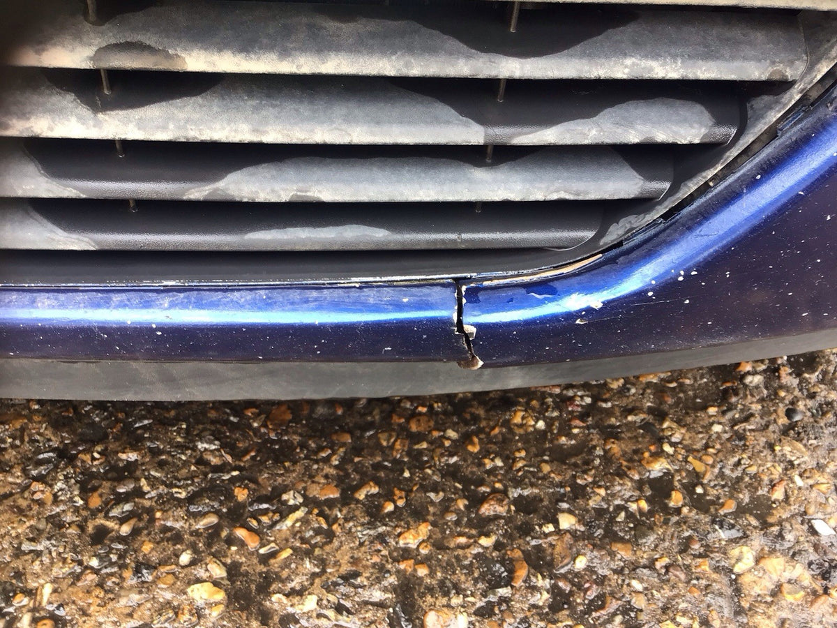 CORSA C FRONT BUMPER ULTRABLAU METALLIC Z21B  2001 20063