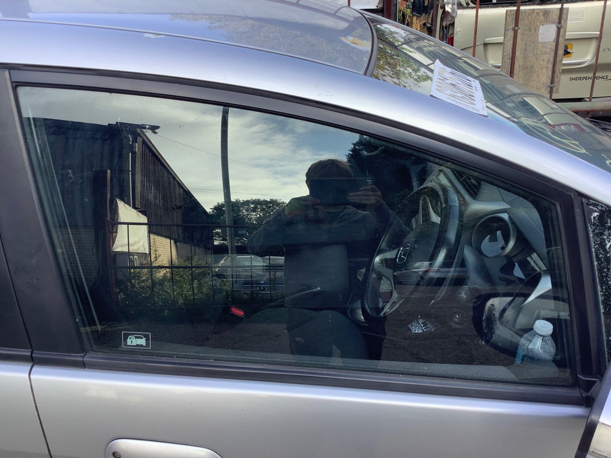 HONDA JAZZ MK3 DRIVERS SIDE FRONT WINDOW GLASS 5 DOOR 2009 20122