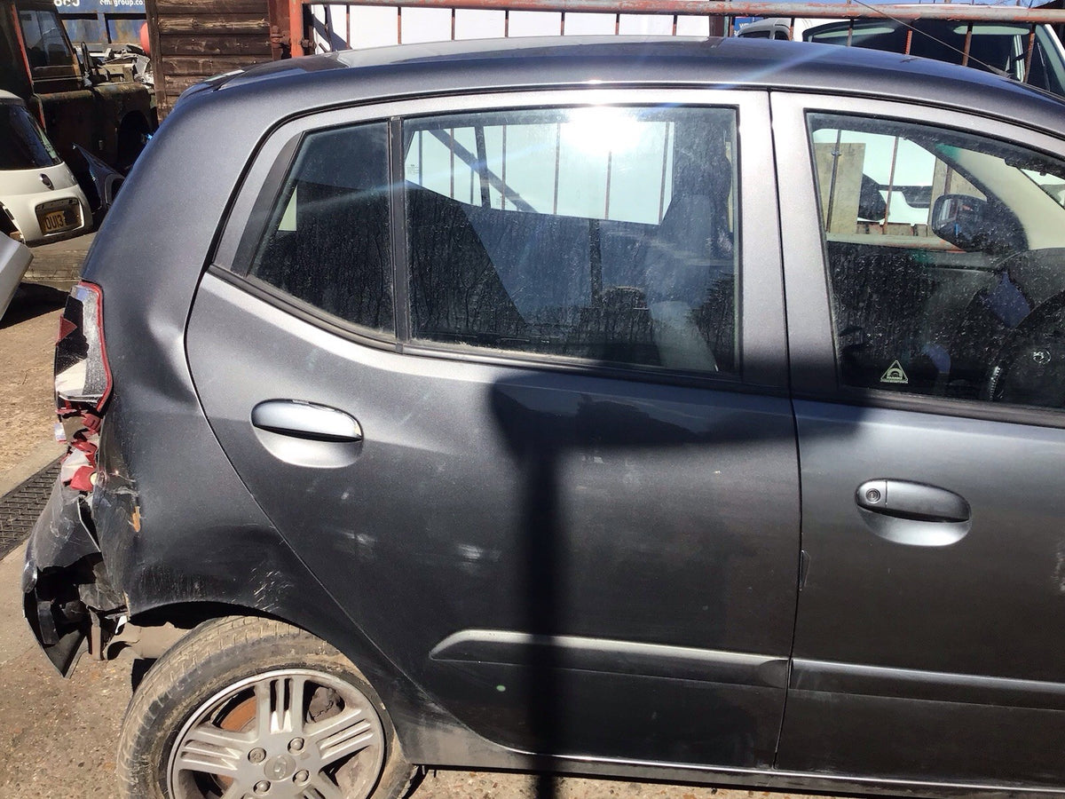 HYUNDAI i10 MK1 O/S DRIVERS SIDE REAR DOOR OYSTER GREY ML 2008 20111