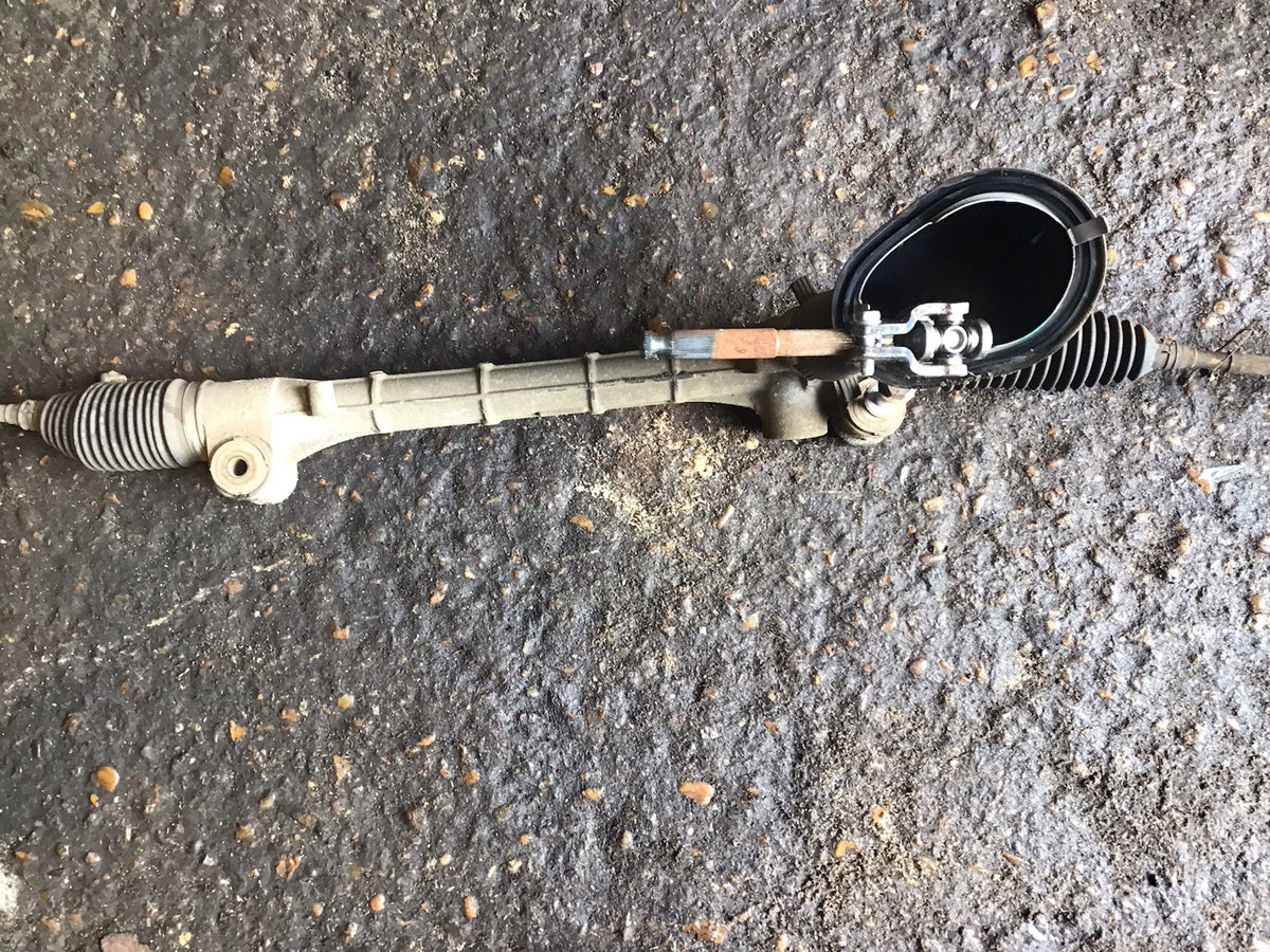 TOYOTA YARIS MK2 POWER STEERING RACK  2006 20114
