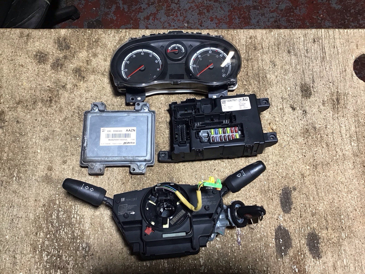 VAUXHALL CORSA D 1.2 PETROL ECU KIT 55580499 AAZN A12XER 2010 20141