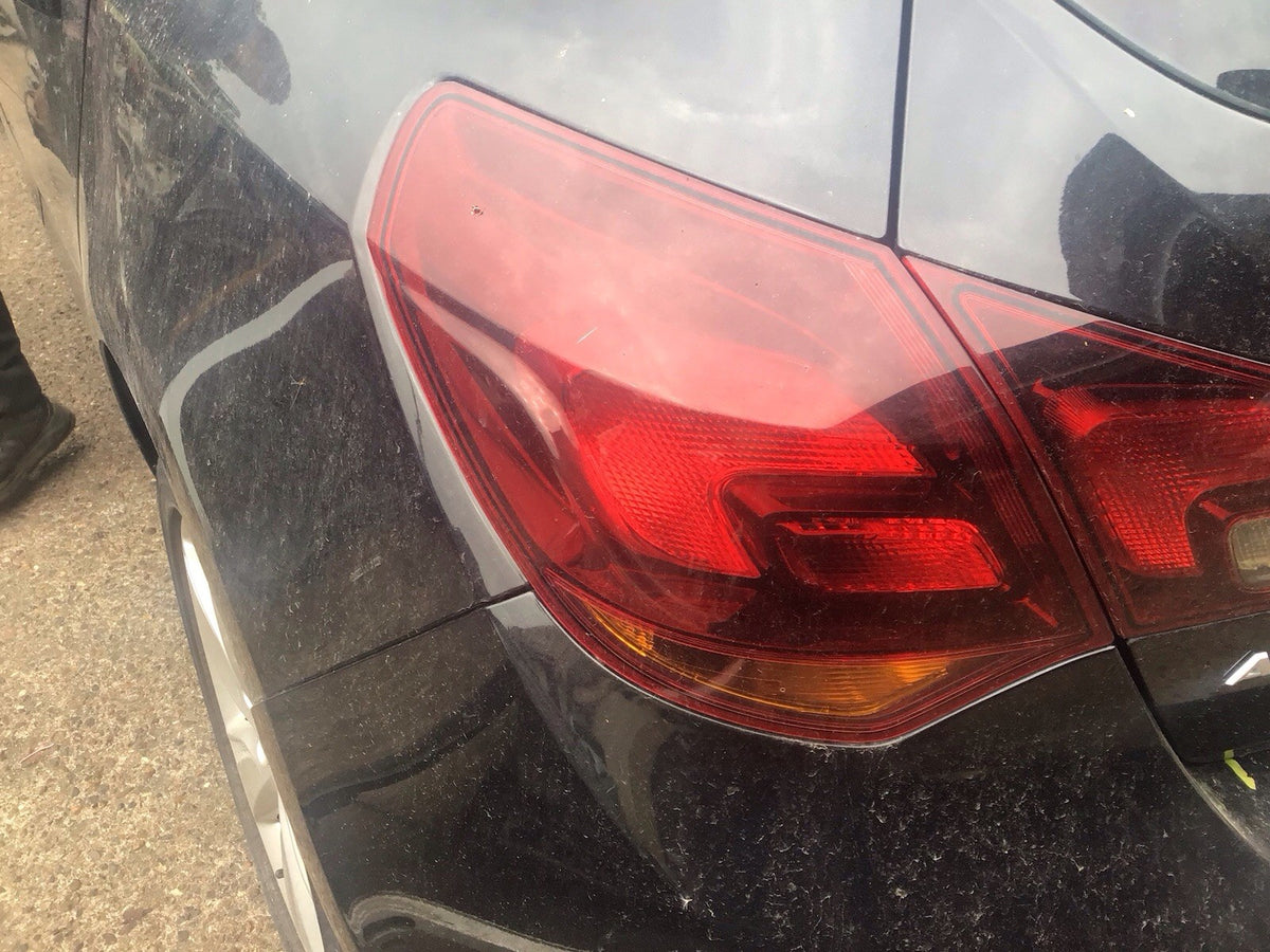 VAUXHALL ASTRA J PASSENGER'S SIDE N/S REAR LIGHT CLUSTER 5 DOOR  2010 20150