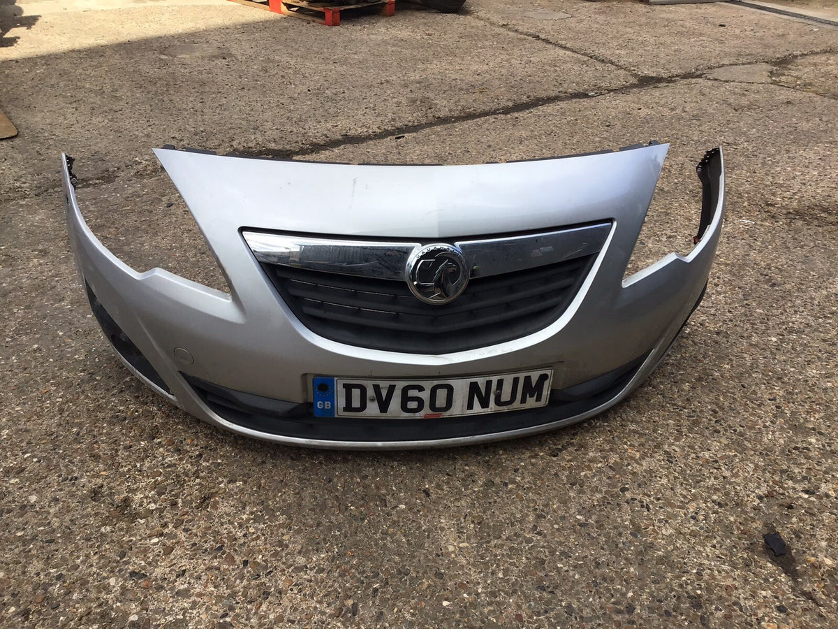 VAUXHALL MERIVA B FRONT BUMPER SILVER DAMAGED 2010 20172