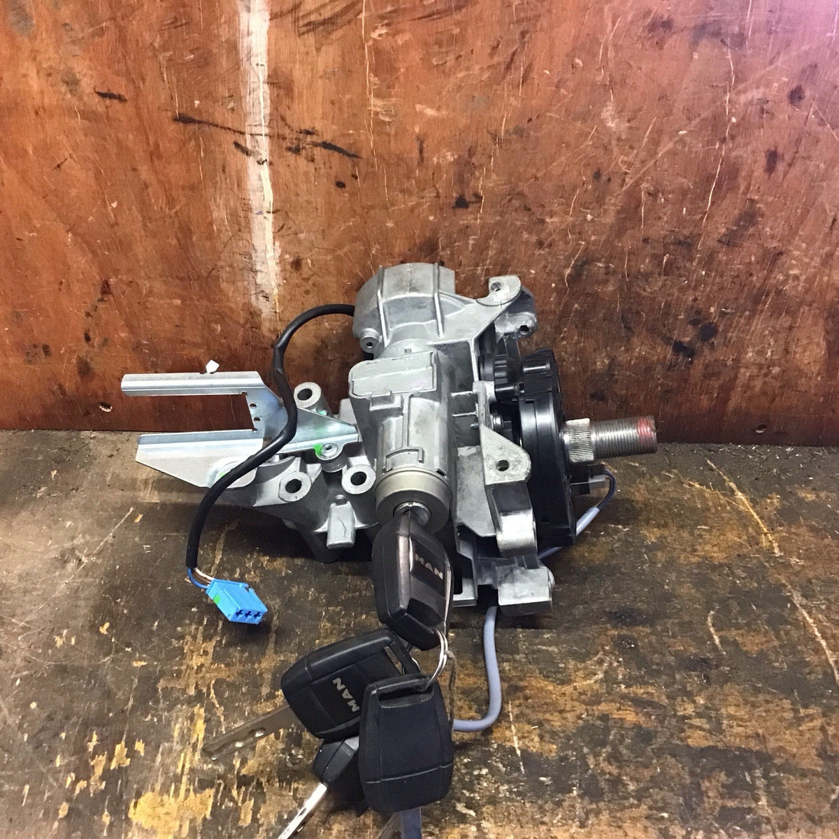 MAN TGX TGS IGNITION LOCK AND KEYS STEERING LOCK 81.25501.6035 2015 20103